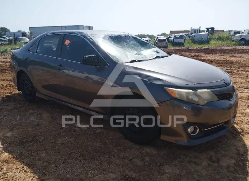 2014 Toyota CAMRY photo