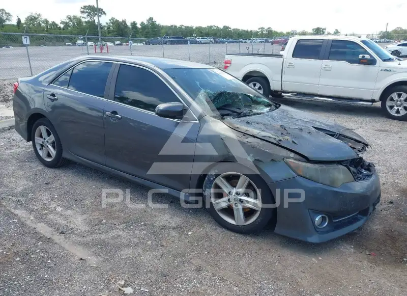 2014 Toyota CAMRY фото
