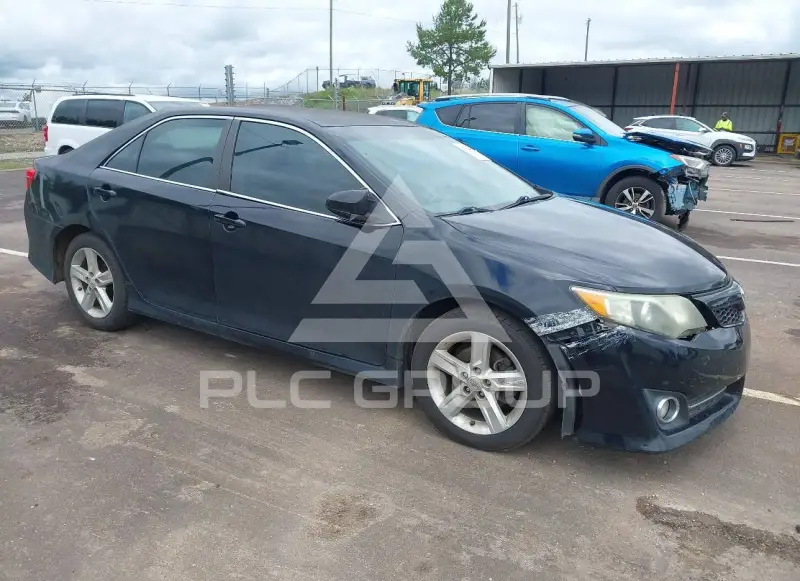 2014 Toyota CAMRY фото