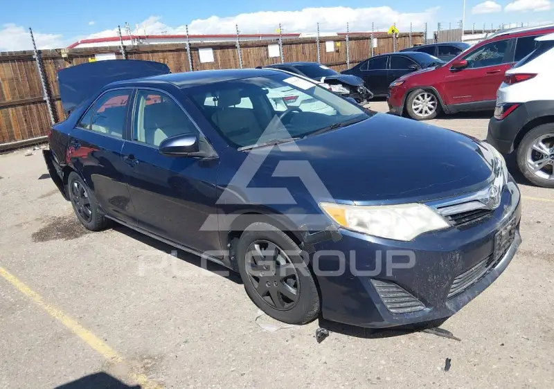 2014 Toyota CAMRY фото
