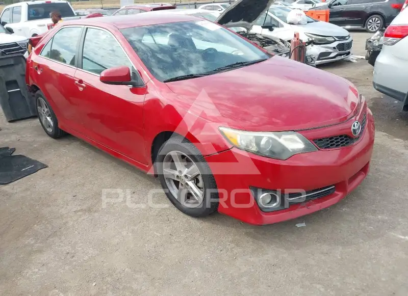 2014 Toyota CAMRY фото