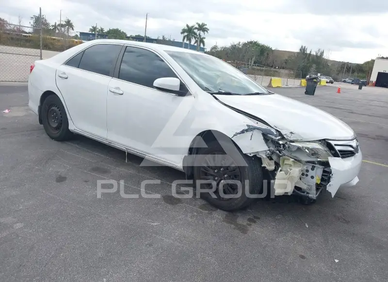 2014 Toyota CAMRY photo