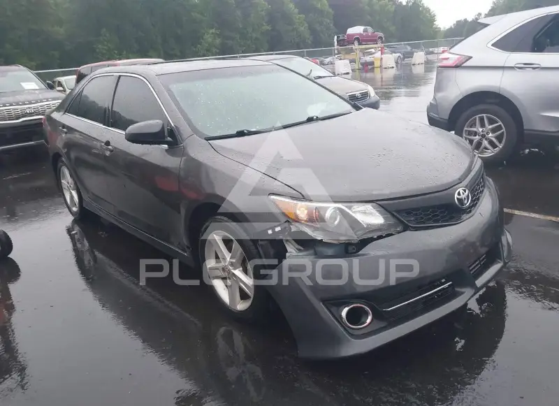 2014 Toyota CAMRY фото