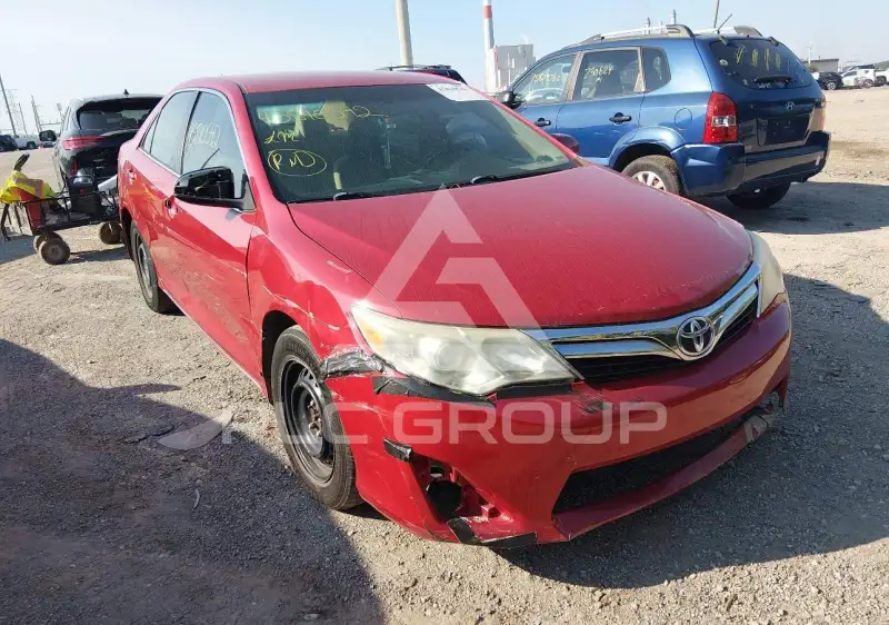 2014 Toyota CAMRY фото