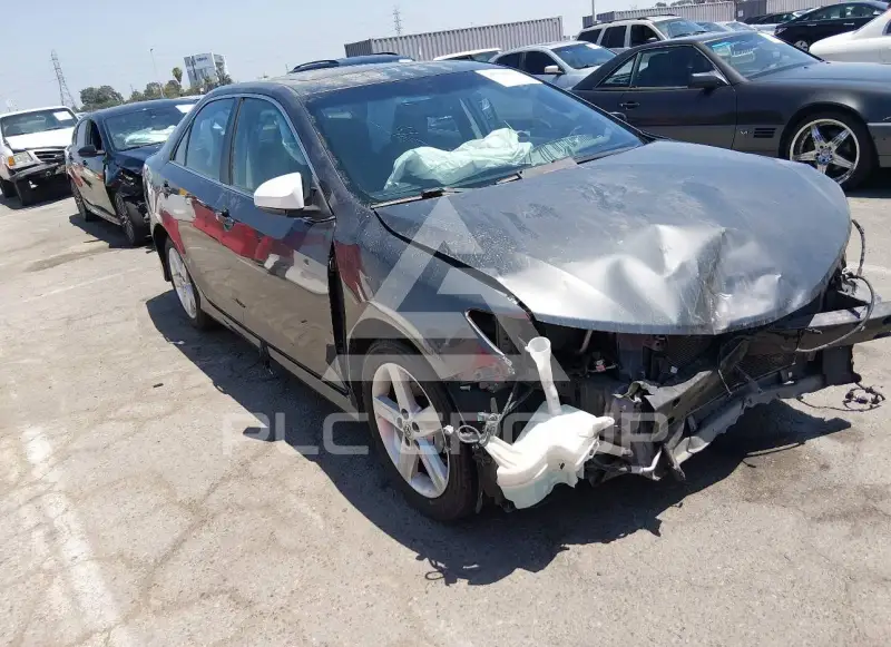 2014 Toyota CAMRY фото