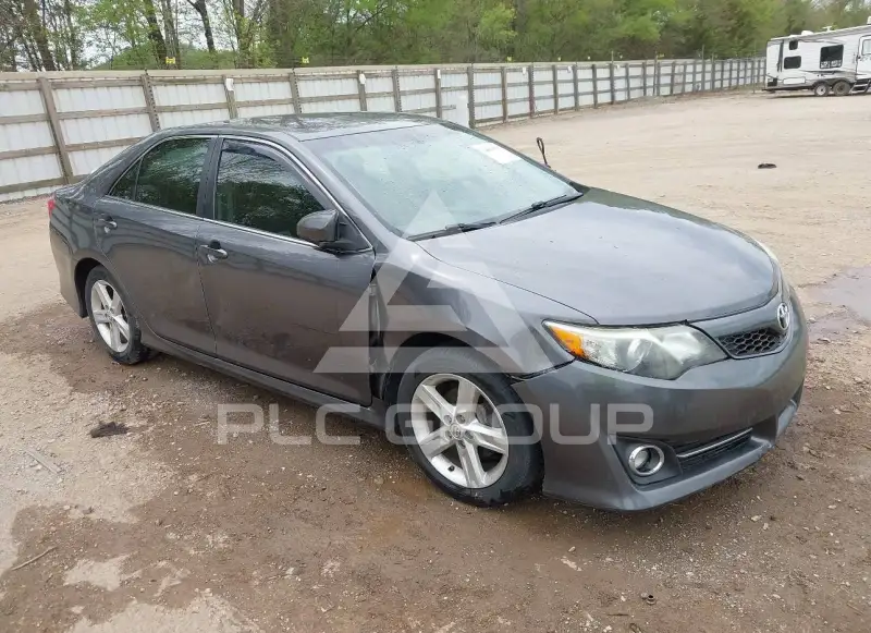 2014 Toyota CAMRY photo