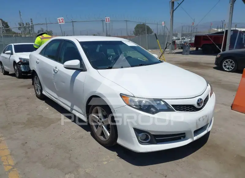 2014 Toyota CAMRY photo