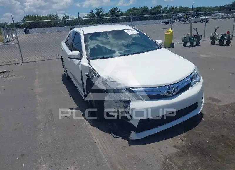 2014 Toyota CAMRY фото