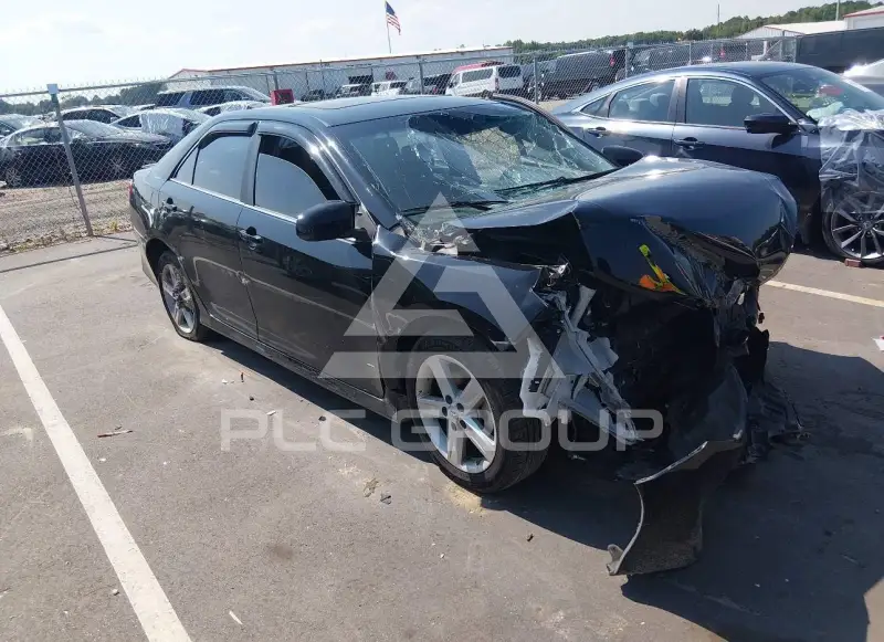 2014 Toyota CAMRY photo