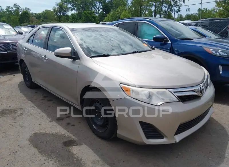 2014 Toyota CAMRY photo