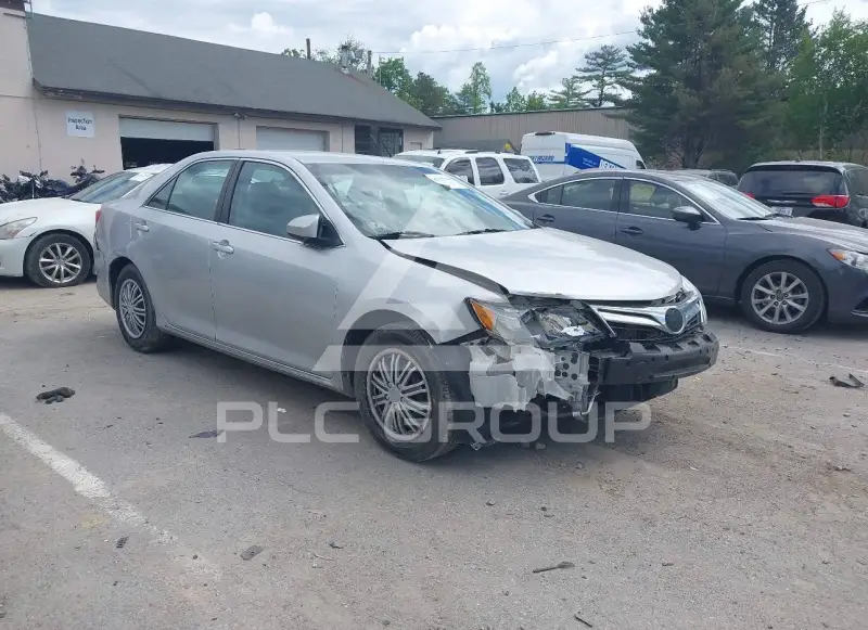 2014 Toyota CAMRY фото
