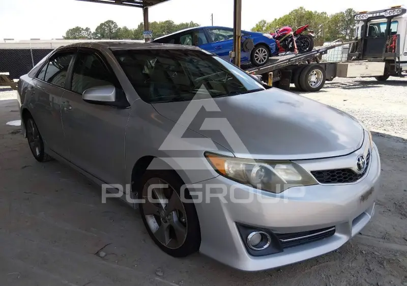 2014 Toyota CAMRY фото