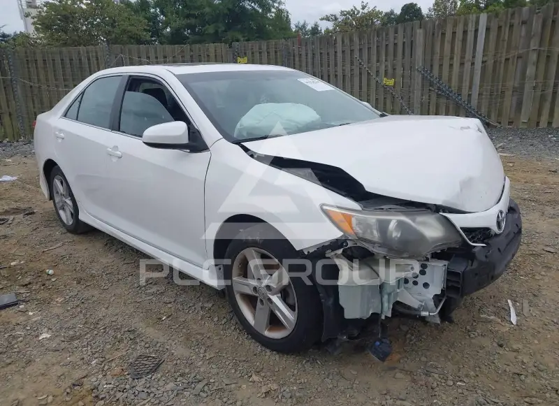 2014 Toyota CAMRY фото