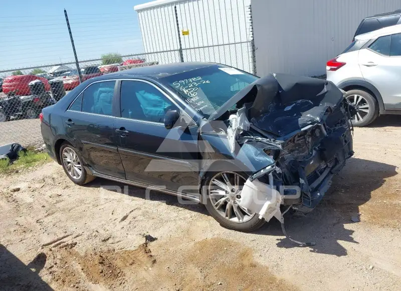 2014 Toyota CAMRY фото