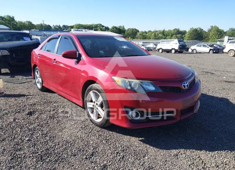 2014 Toyota CAMRY фото