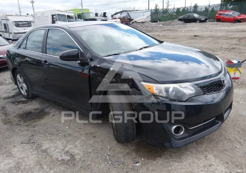 2014 Toyota CAMRY фото