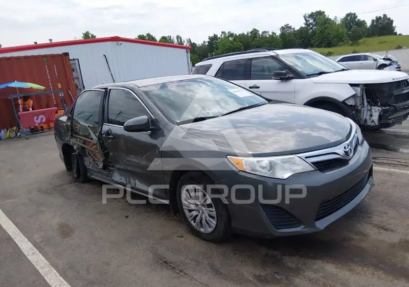 2014 Toyota CAMRY фото