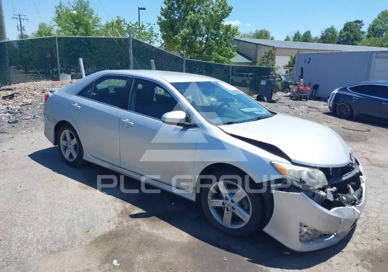 2014 Toyota CAMRY photo