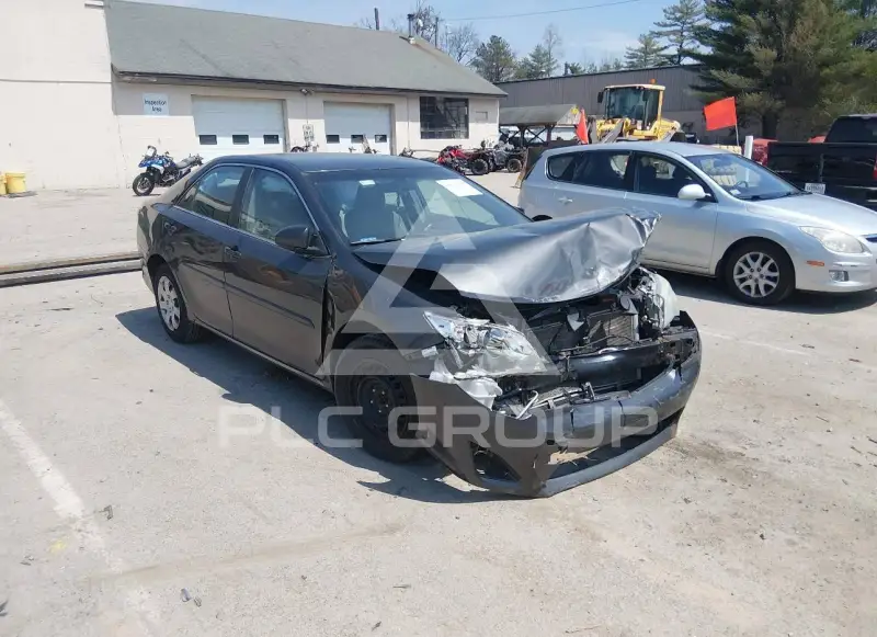 2014 Toyota CAMRY фото