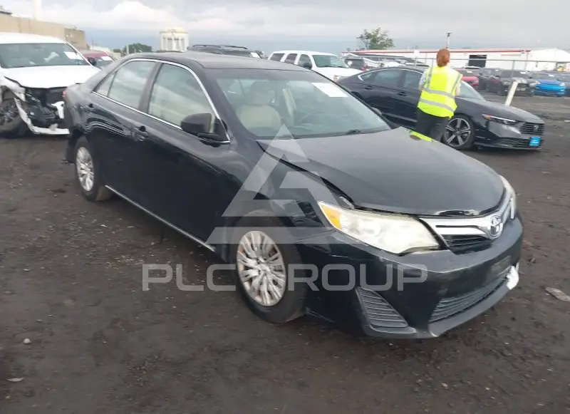 2014 Toyota CAMRY photo