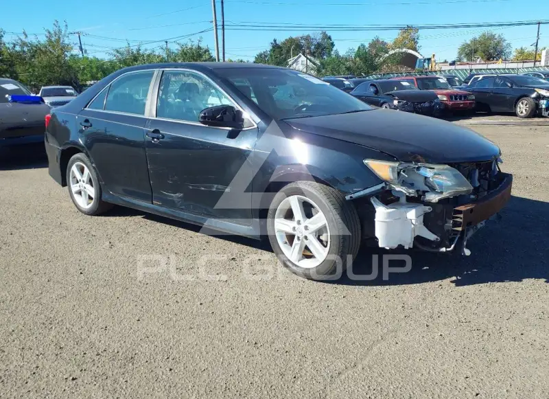 2014 Toyota CAMRY photo