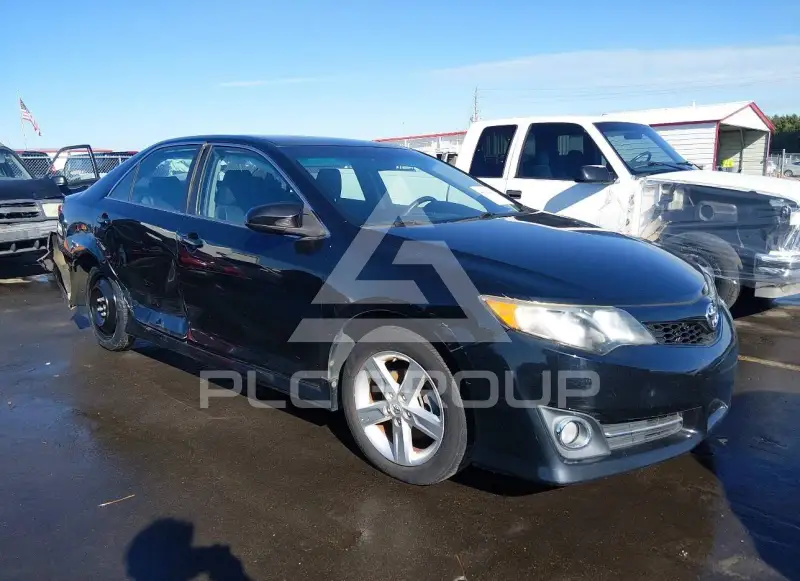 2014 Toyota CAMRY photo