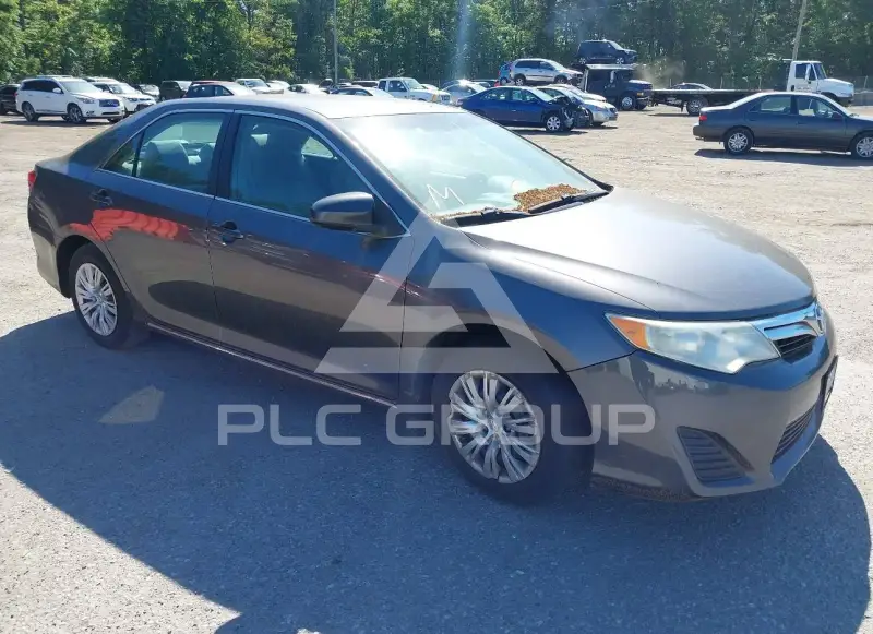 2014 Toyota CAMRY фото