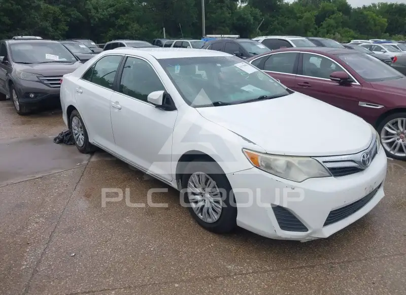 2014 Toyota CAMRY фото