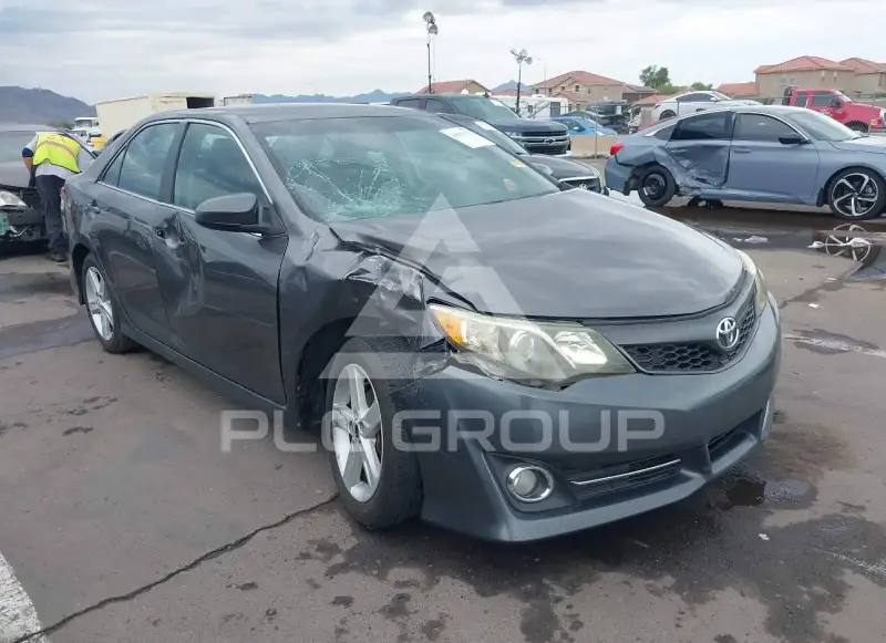 2014 Toyota CAMRY фото