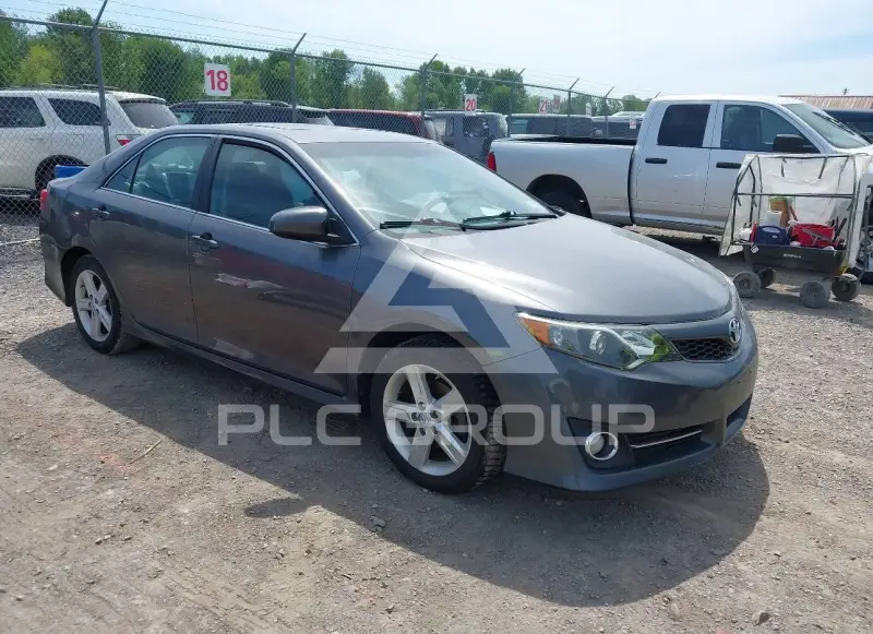 2014 Toyota CAMRY фото