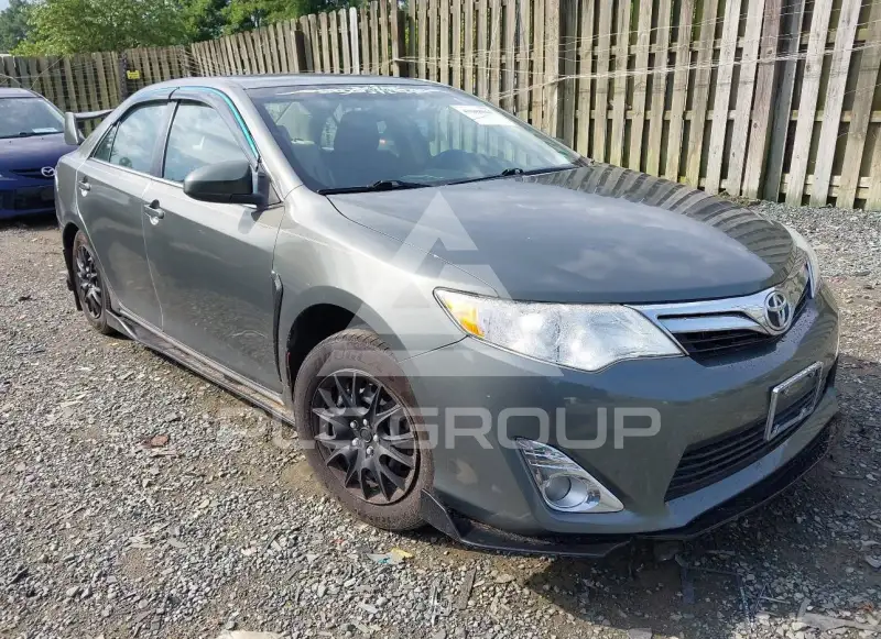 2014 Toyota CAMRY фото