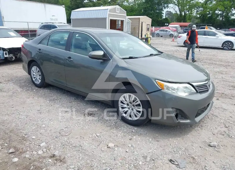 2014 Toyota CAMRY фото