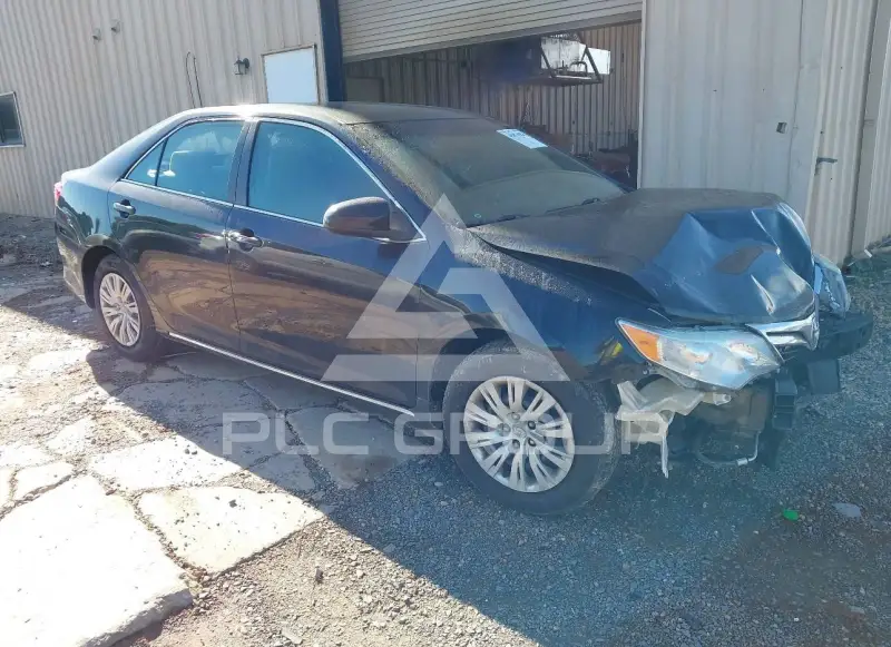 2014 Toyota CAMRY photo