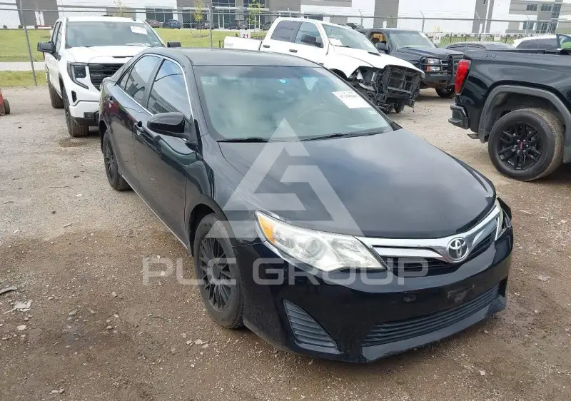 2014 Toyota CAMRY фото