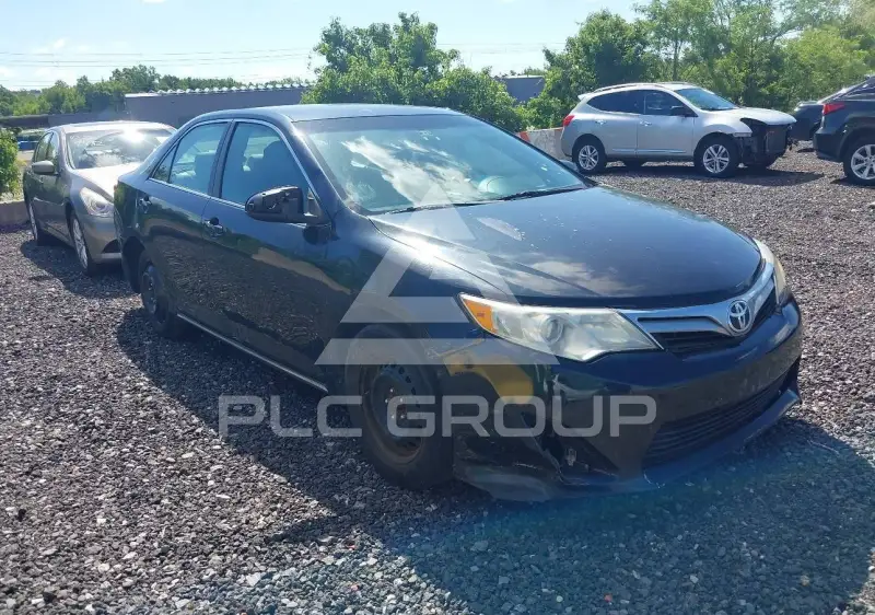 2014 Toyota CAMRY фото