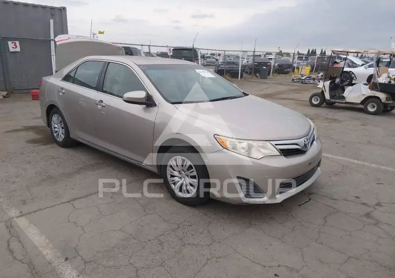 2014 Toyota CAMRY фото