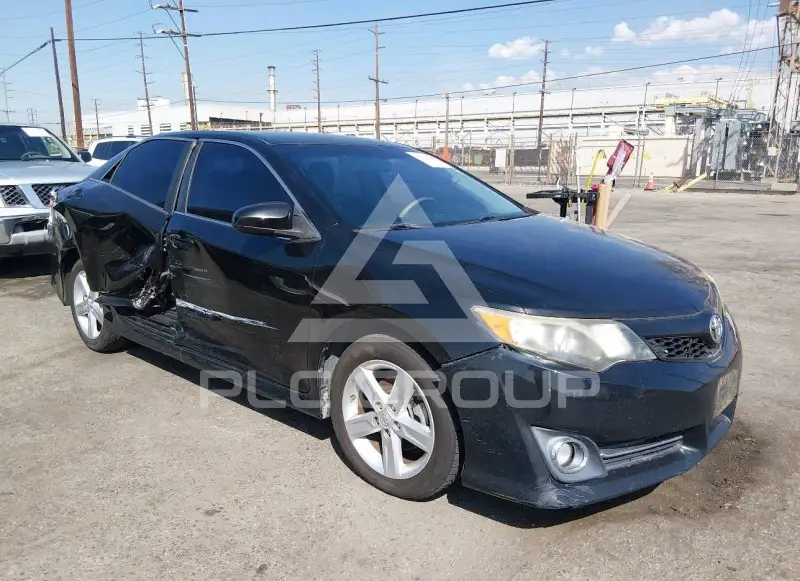 2014 Toyota CAMRY фото