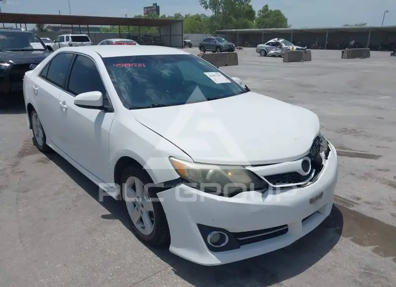 2014 Toyota CAMRY фото