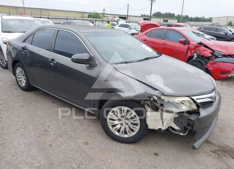 2014 Toyota CAMRY фото