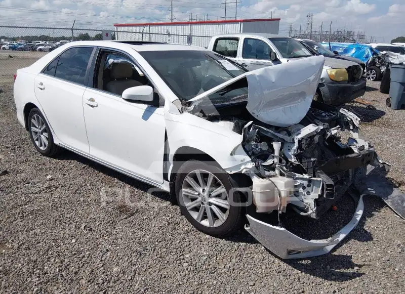 2014 Toyota CAMRY фото