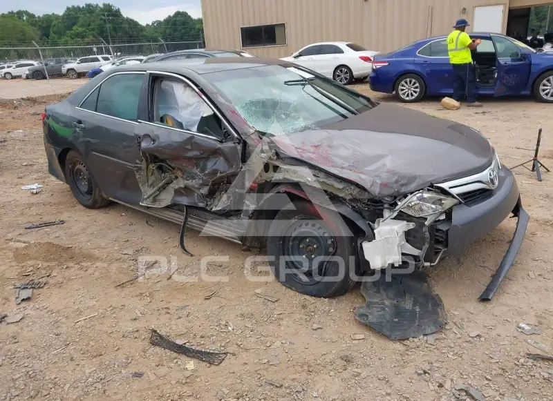 2014 Toyota CAMRY photo