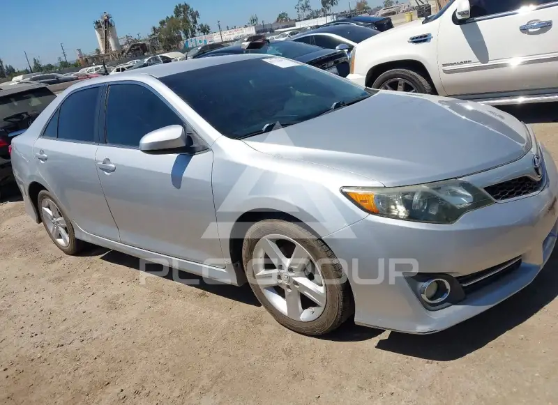 2014 Toyota CAMRY photo