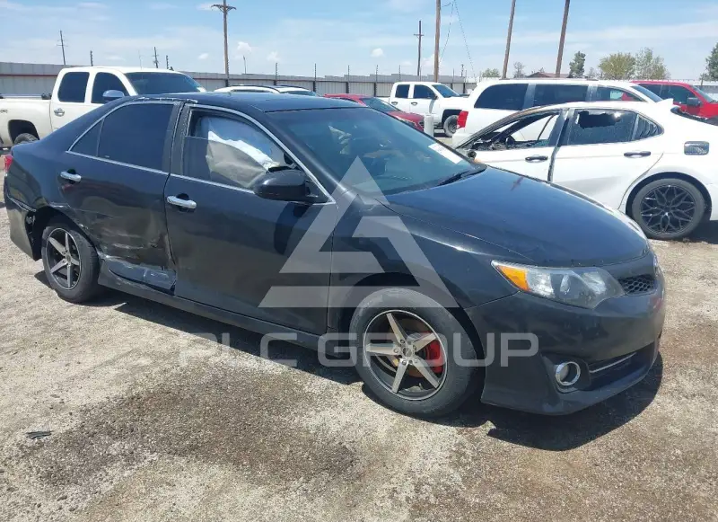 2014 Toyota CAMRY photo