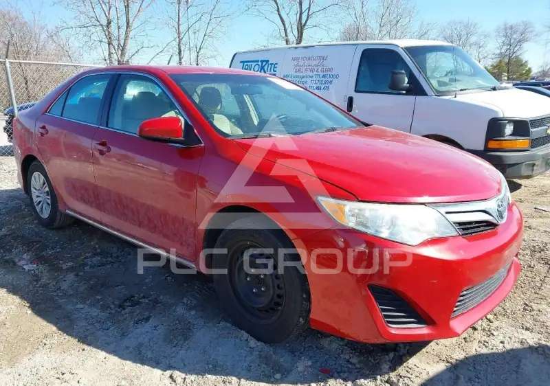 2014 Toyota CAMRY фото