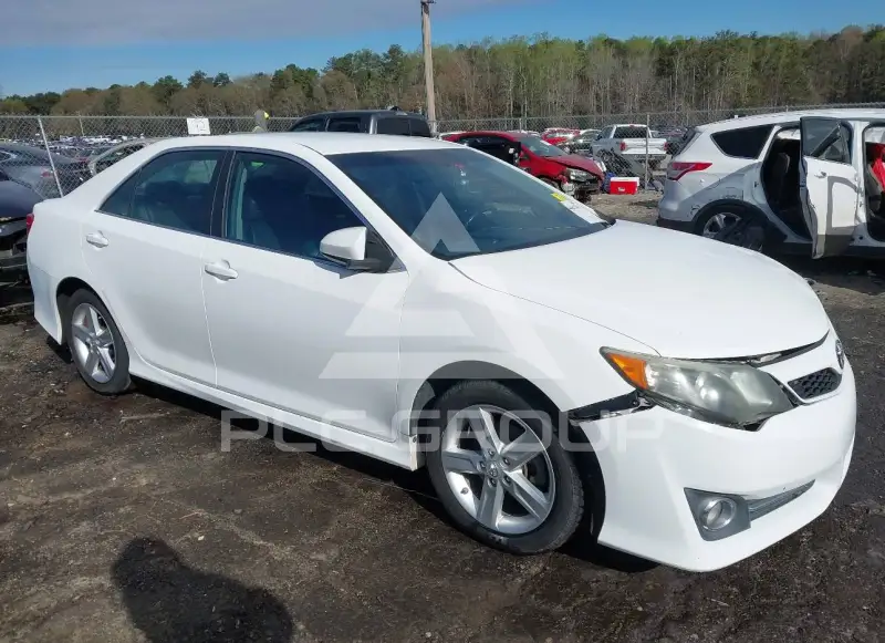 2014 Toyota CAMRY фото