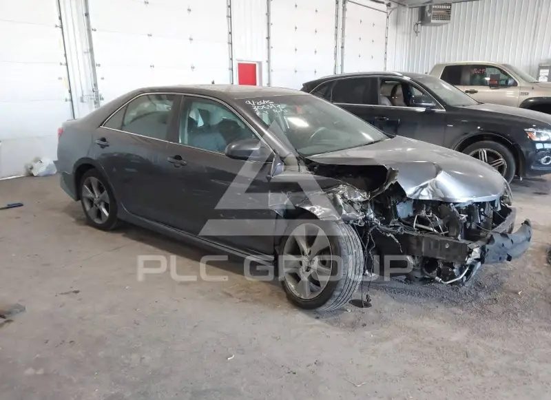 2014 Toyota CAMRY фото