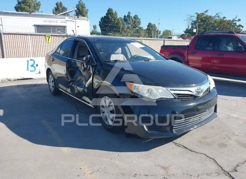 2014 Toyota CAMRY photo