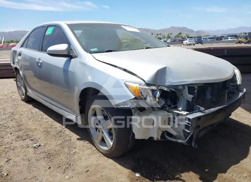 2014 Toyota CAMRY photo