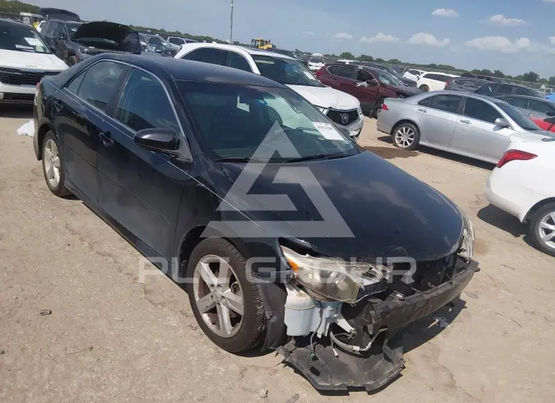2014 Toyota CAMRY фото