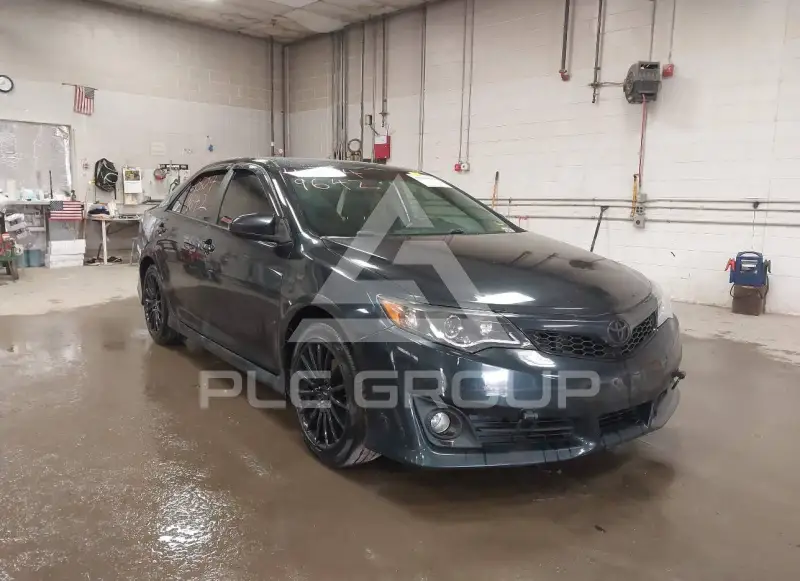 2014 Toyota CAMRY photo